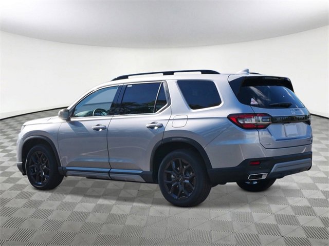 New 2025 Honda Pilot Touring image 3