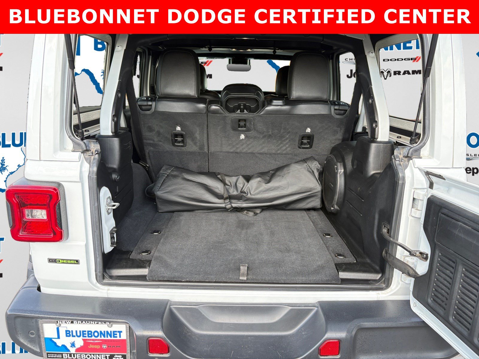 Used 2020 Jeep Wrangler Unlimited Sahara AWD/4WD image 22