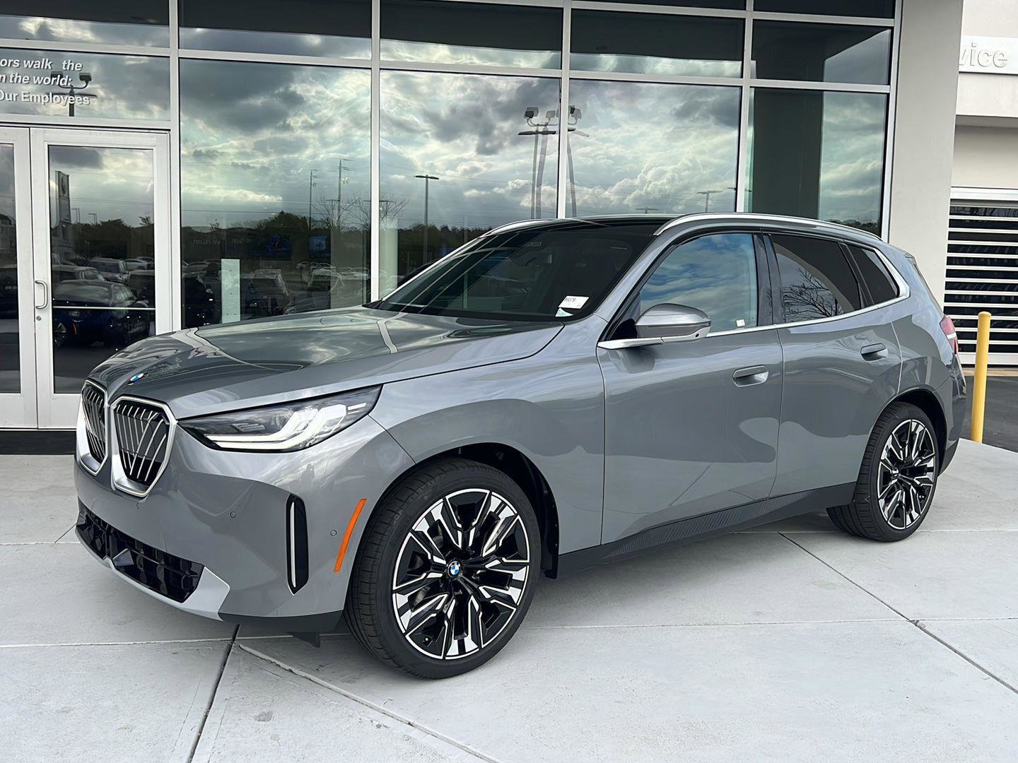 New 2026 BMW X3 xDrive30 w/ Premium Package AWD/4WD image 2