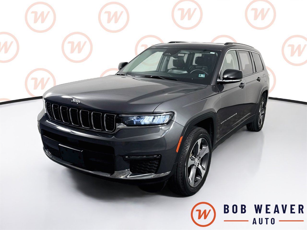 Used 2023 Jeep Grand Cherokee L Limited AWD/4WD image 3