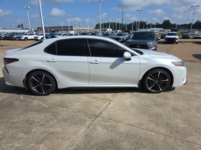 Used 2019 Toyota Camry XSE FWD image 6