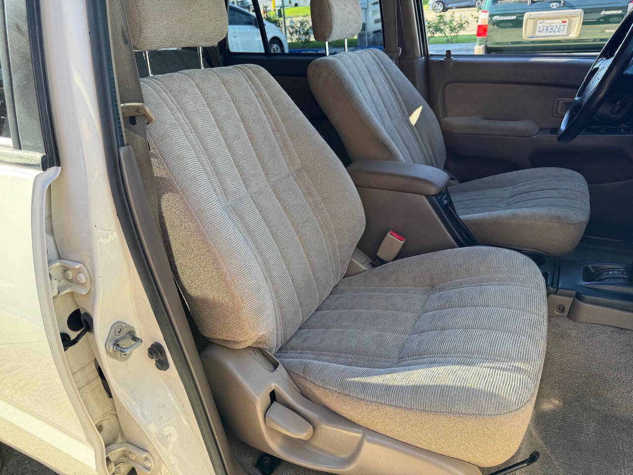 Used 2000 Toyota 4Runner Base 4dr SUV image 19