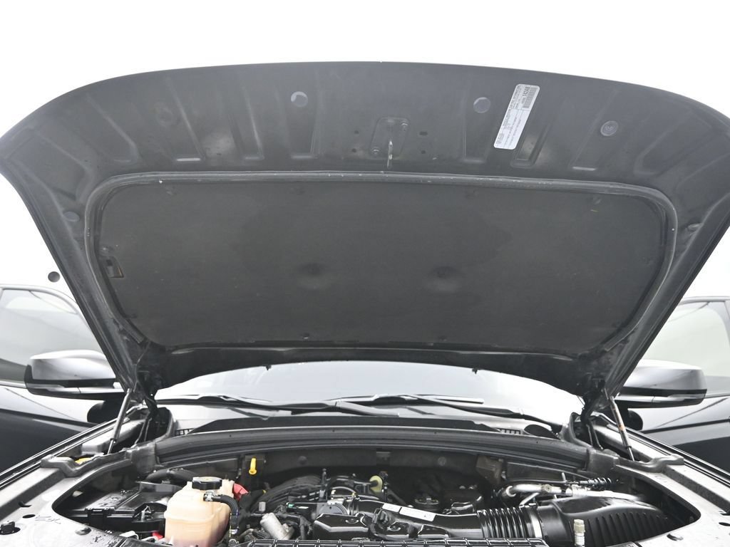 Used 2023 Jeep Grand Cherokee Altitude AWD/4WD image 21