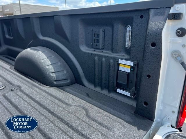 New 2026 Ford F450 Platinum w/ FX4 Off-Road Package AWD/4WD image 25