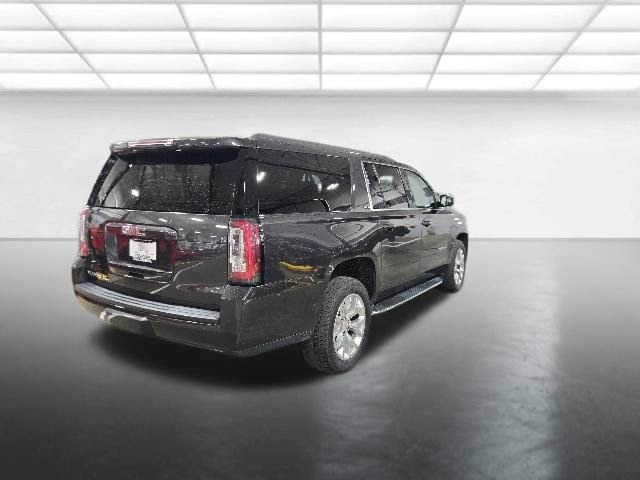 Used 2017 GMC Yukon XL SLE w/ SLE Value Package AWD/4WD image 5