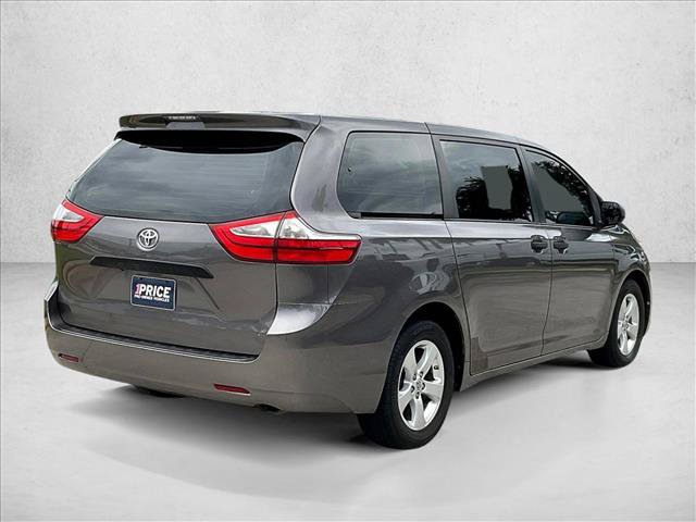 Used 2017 Toyota Sienna L FWD image 2