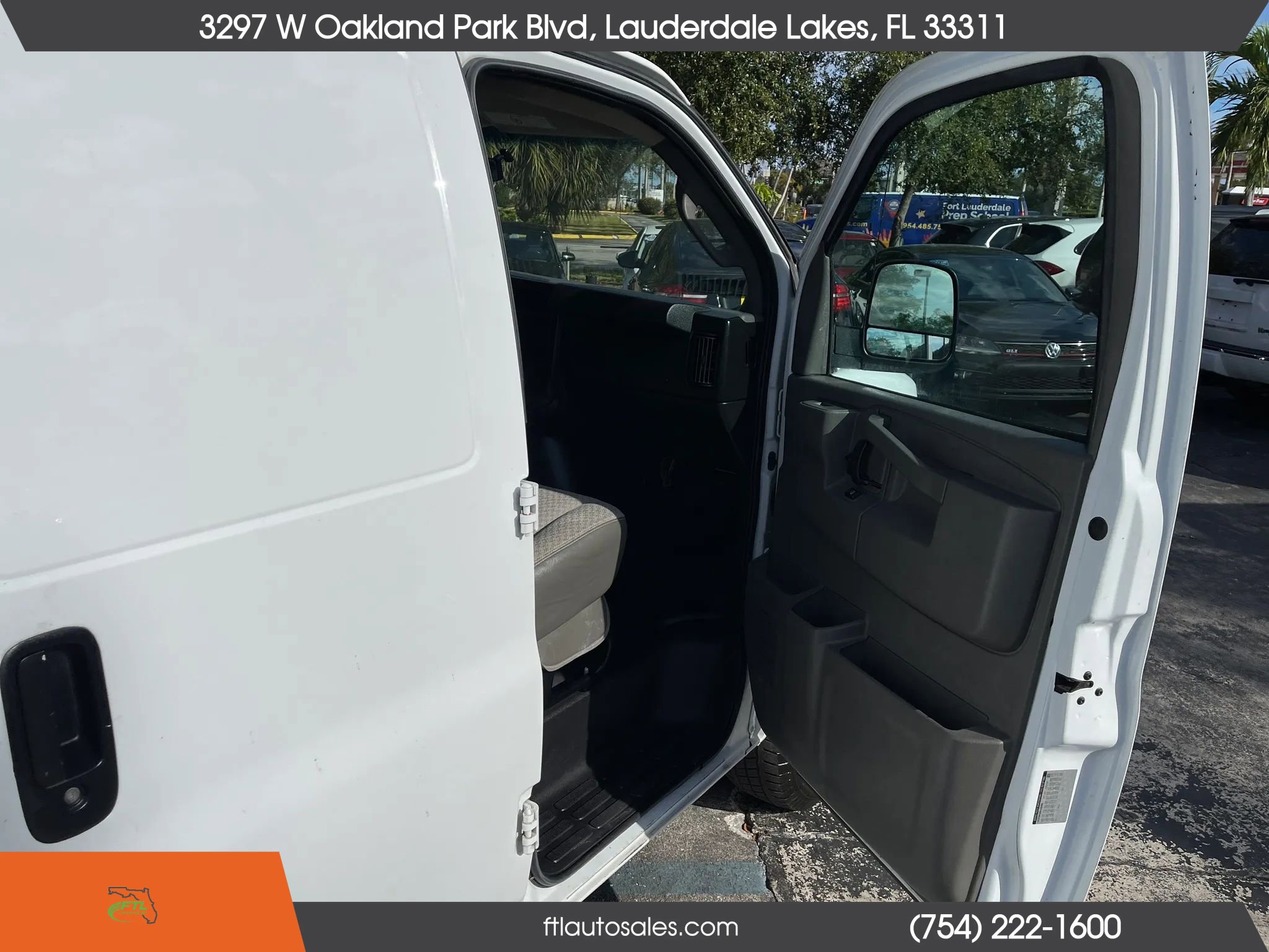 Used 2017 GMC Savana 3500 Extended image 27
