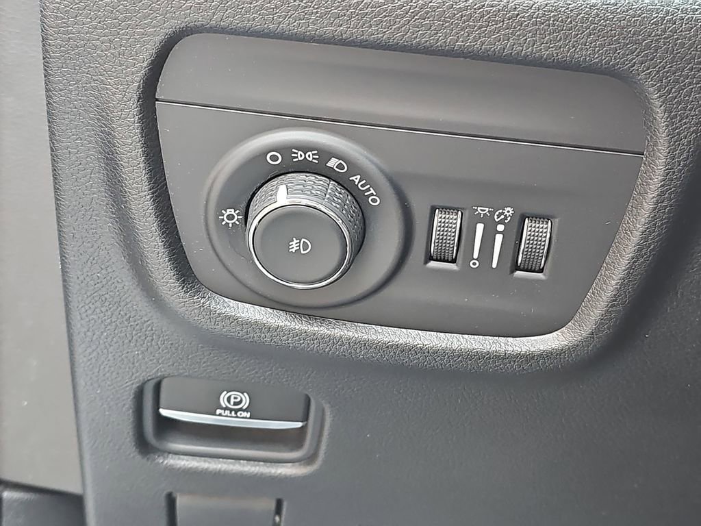 Certified 2021 Jeep Grand Cherokee L Limited image 28