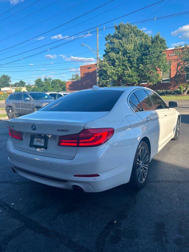 Used 2018 BMW 530i xDrive w/ Premium Package AWD/4WD image 6