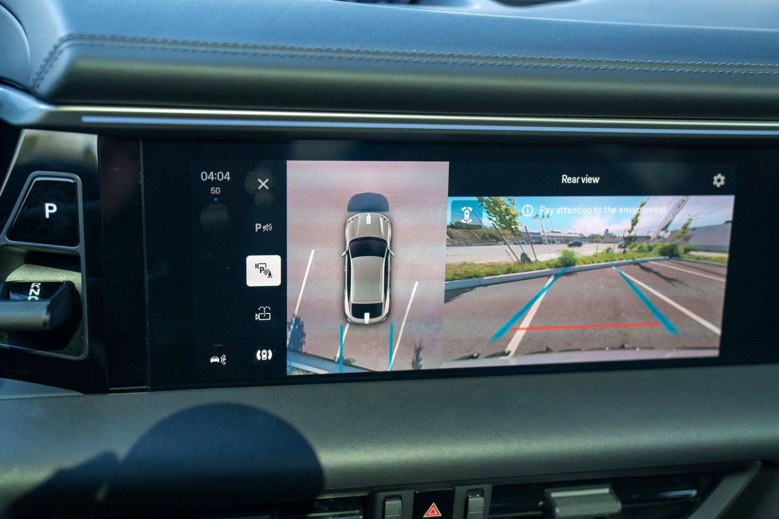 Certified 2025 Porsche Macan 4 Electric AWD/4WD image 19