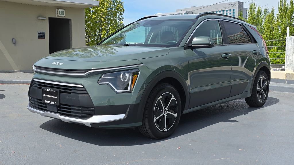 Used 2023 Kia Niro EX FWD image 8