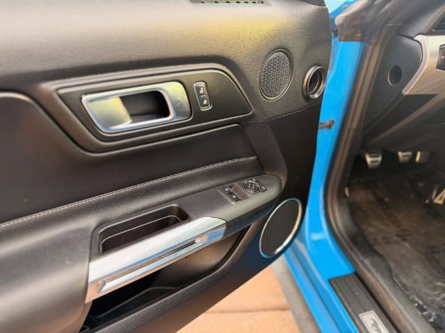 Used 2022 Ford Mustang GT Premium image 17