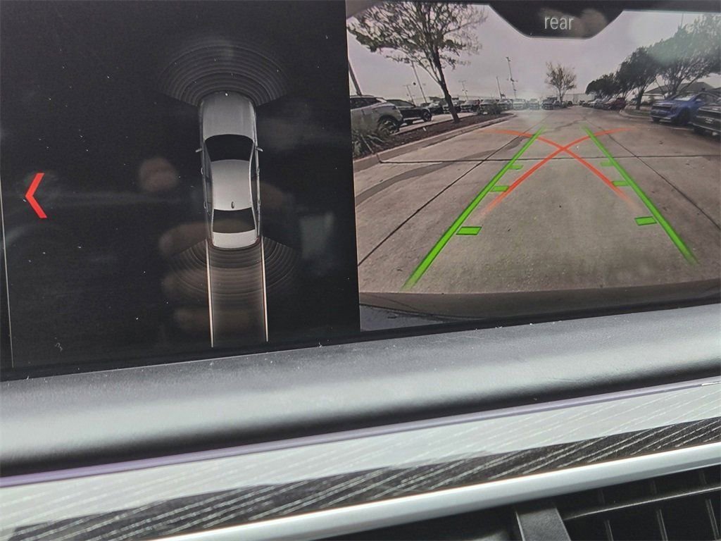 Used 2019 BMW 740i xDrive w/ Executive Package image 7