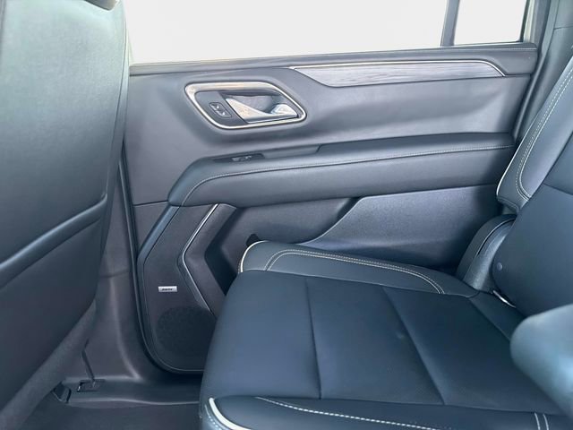 Used 2022 GMC Yukon XL SLT w/ SLT Premium Package image 14