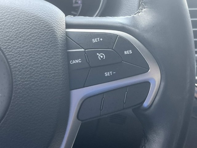 Used 2021 Jeep Grand Cherokee Laredo w/ Security & Convenience Group AWD/4WD image 29