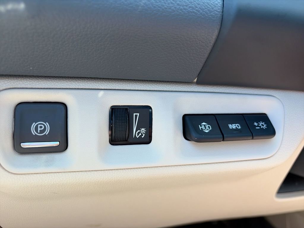 Used 2023 GMC Acadia Denali w/ Denali Ultimate Package image 24