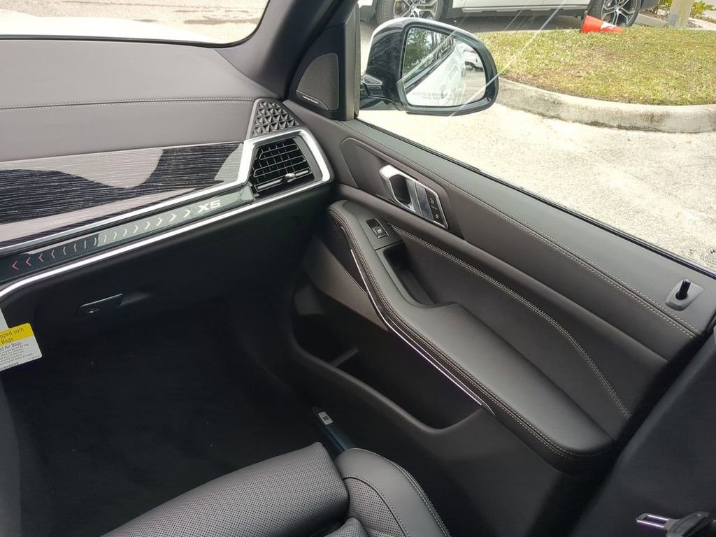 New 2026 BMW X5 sDrive40i image 17