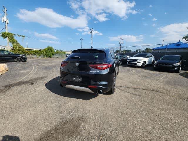 Used 2021 Alfa Romeo Stelvio Ti AWD/4WD image 14