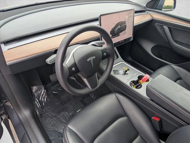 Used 2023 Tesla Model Y Long Range image 10