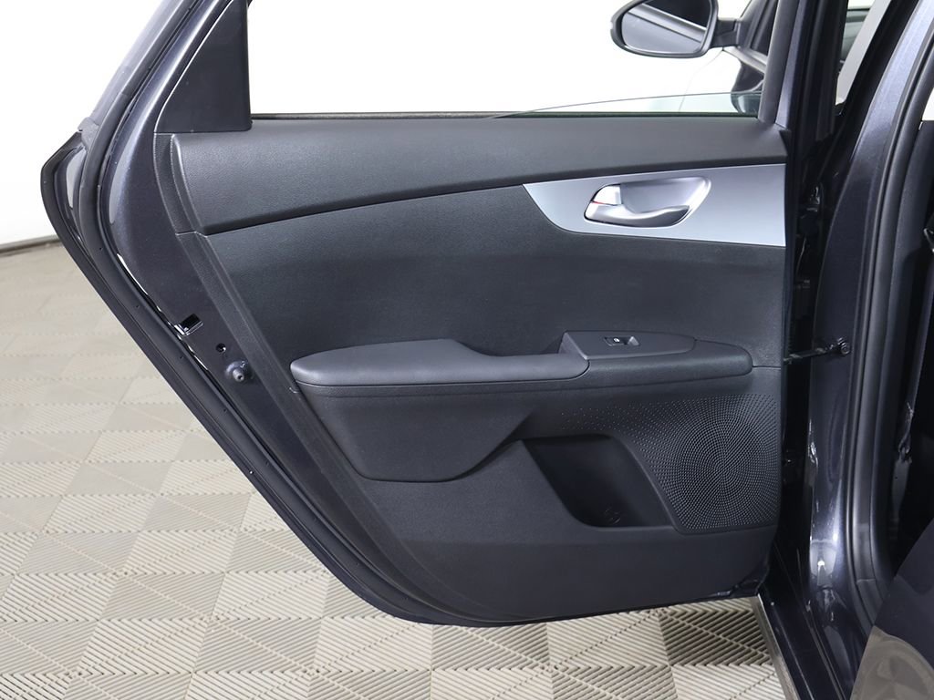 Used 2023 Kia Forte LXS w/ LXS Technology Package image 23