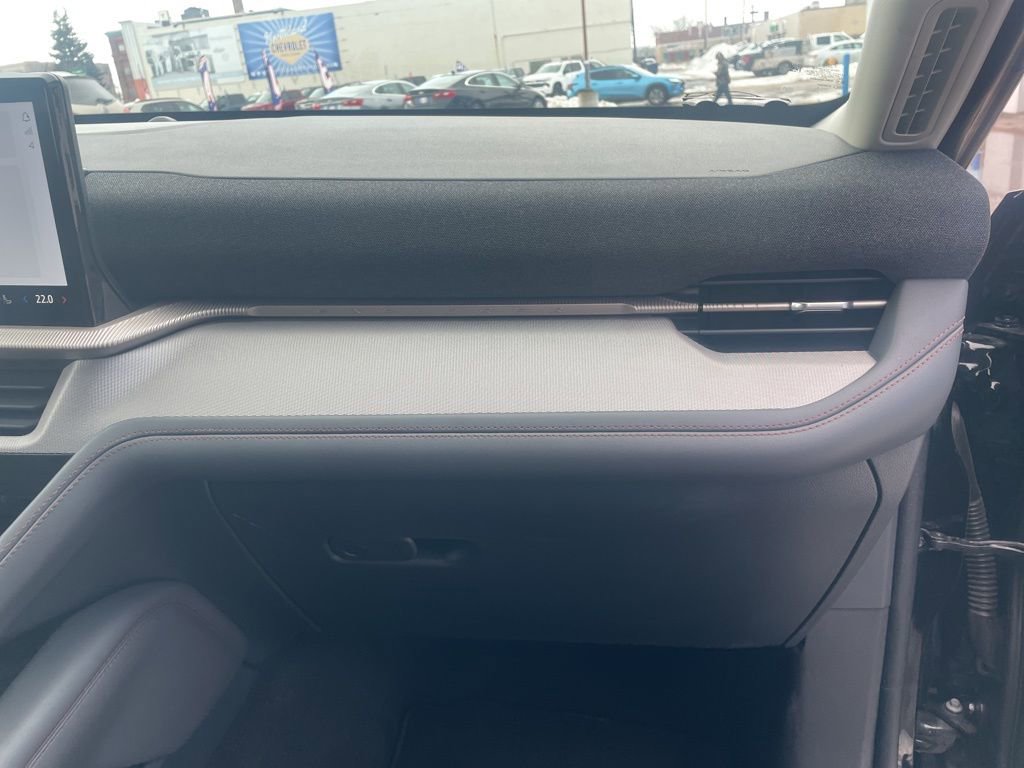 Used 2025 Ford Explorer Active image 37