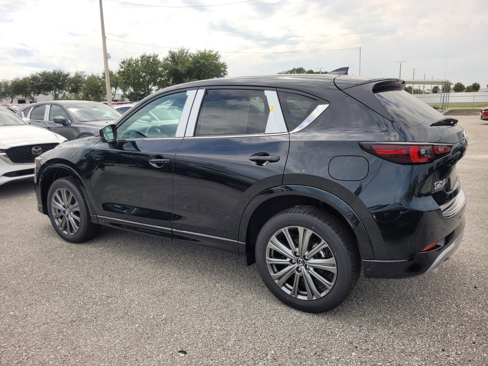 New 2025 MAZDA CX-5 Signature image 10
