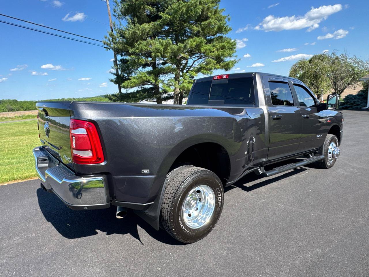 Used 2023 RAM 3500 Laramie AWD/4WD image 7