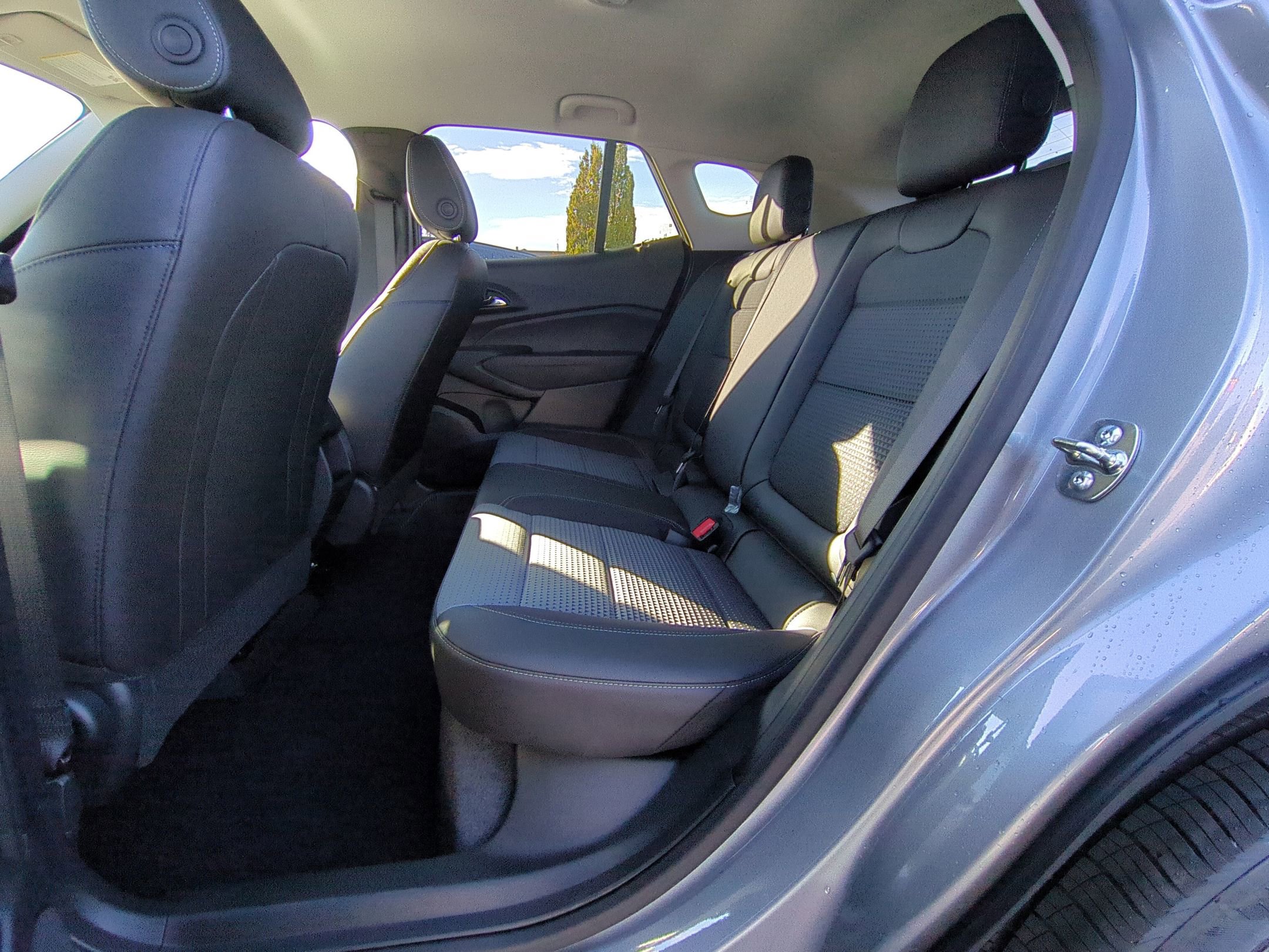 New 2026 Chevrolet Trax LT w/ Driver Confidence Package FWD image 18