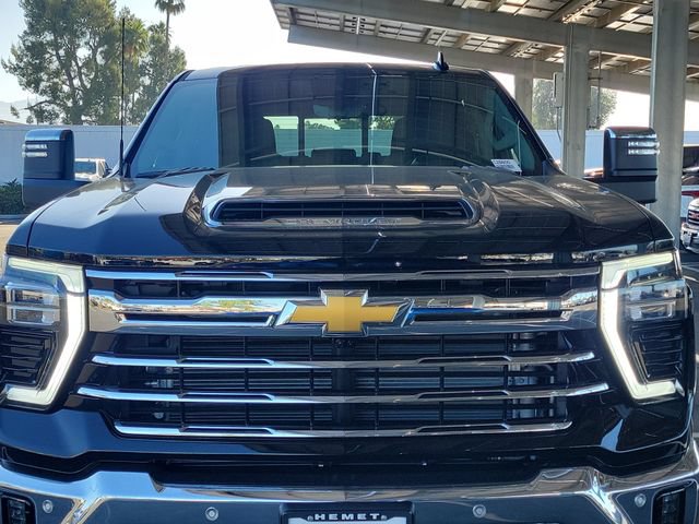 New 2026 Chevrolet Silverado 2500 LTZ w/ LTZ Convenience Package AWD/4WD image 21