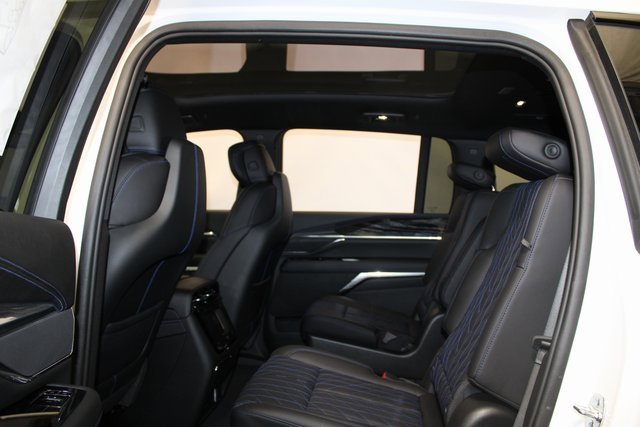 New 2025 Cadillac Escalade IQ Sport 1 w/ LPO, ONYX Package image 8