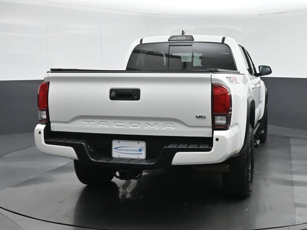 Used 2019 Toyota Tacoma TRD Off-Road AWD/4WD image 6