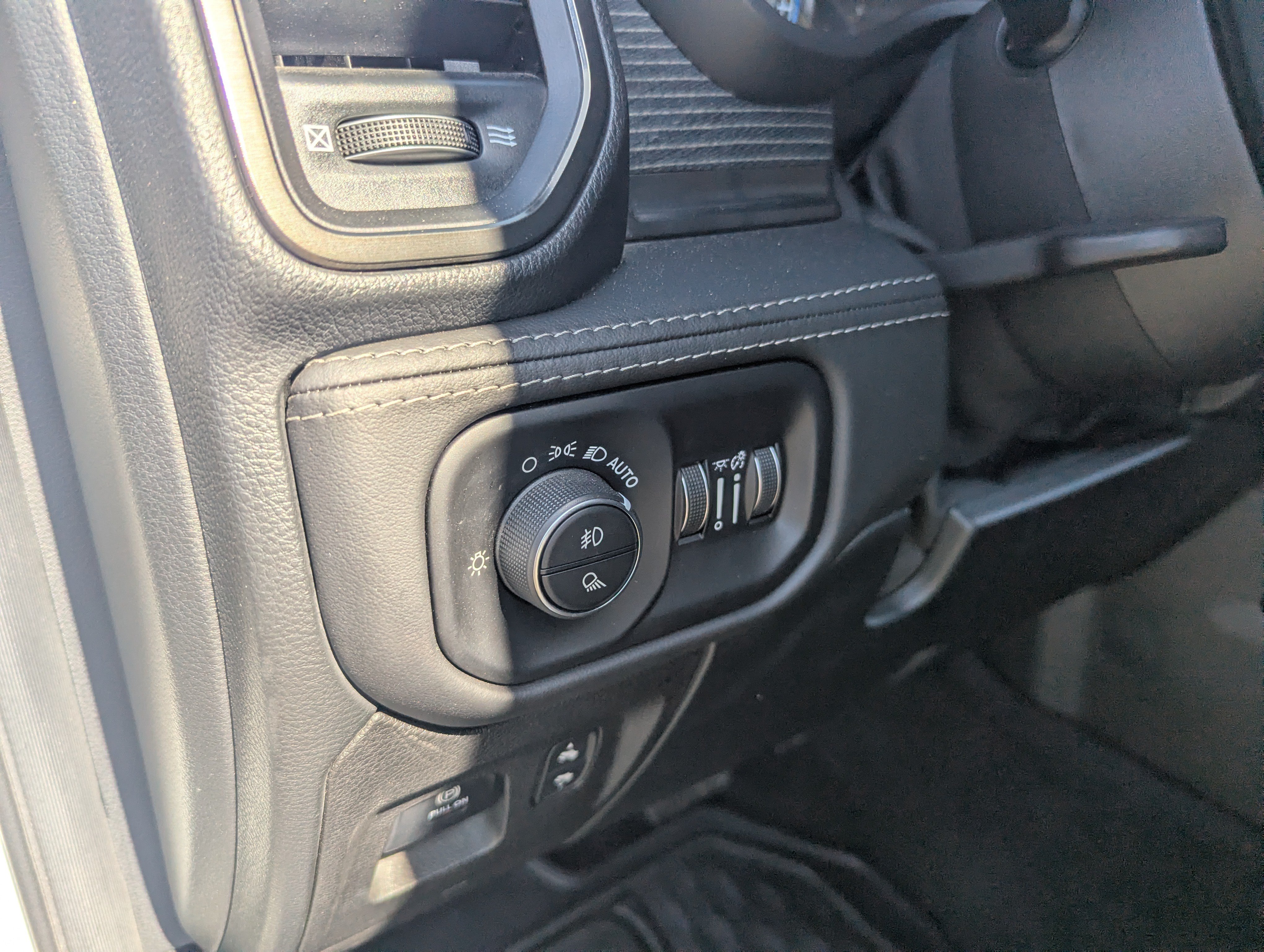 Used 2021 RAM 1500 Limited RWD image 21