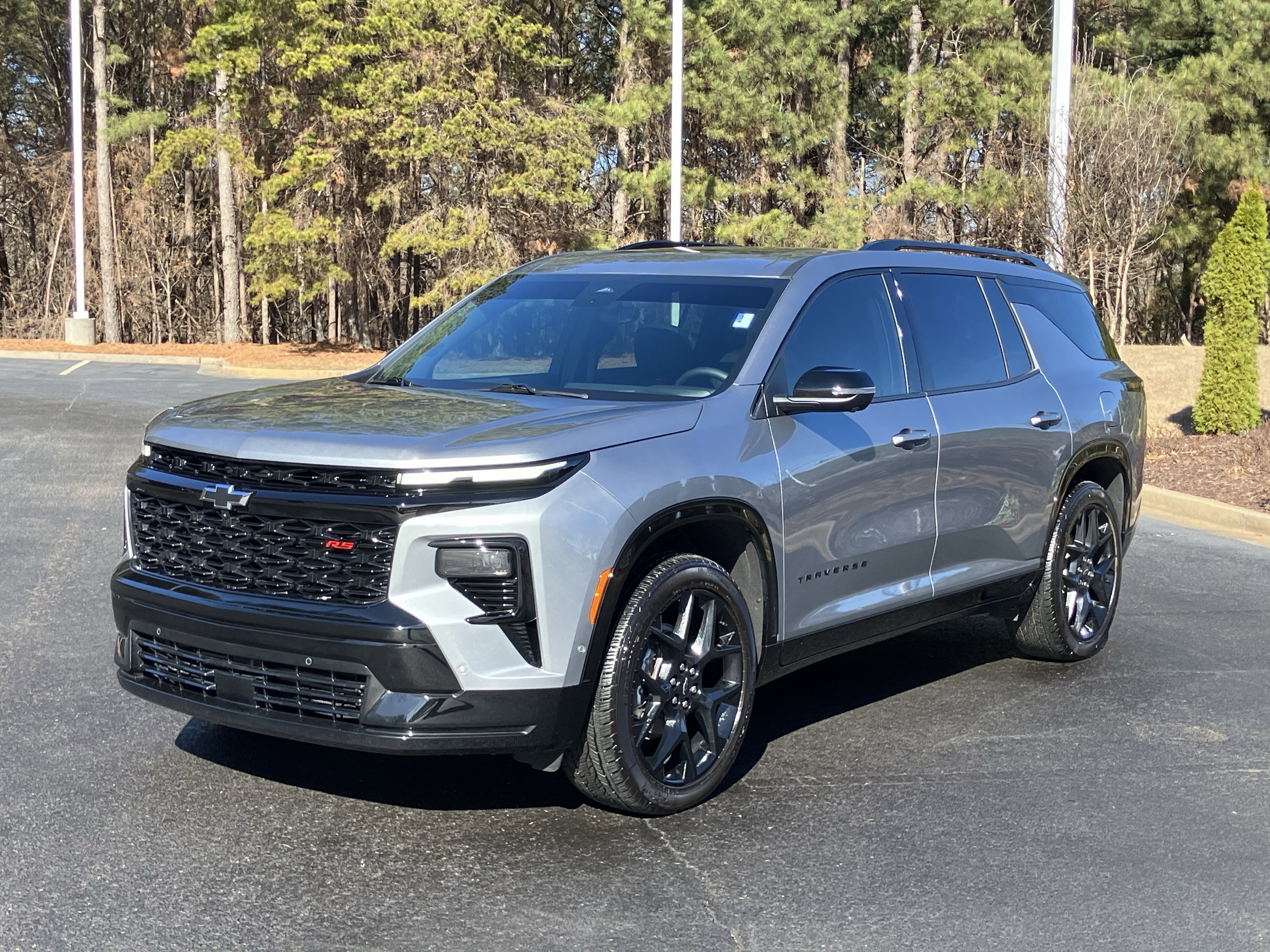 Used 2025 Chevrolet Traverse RS image 6