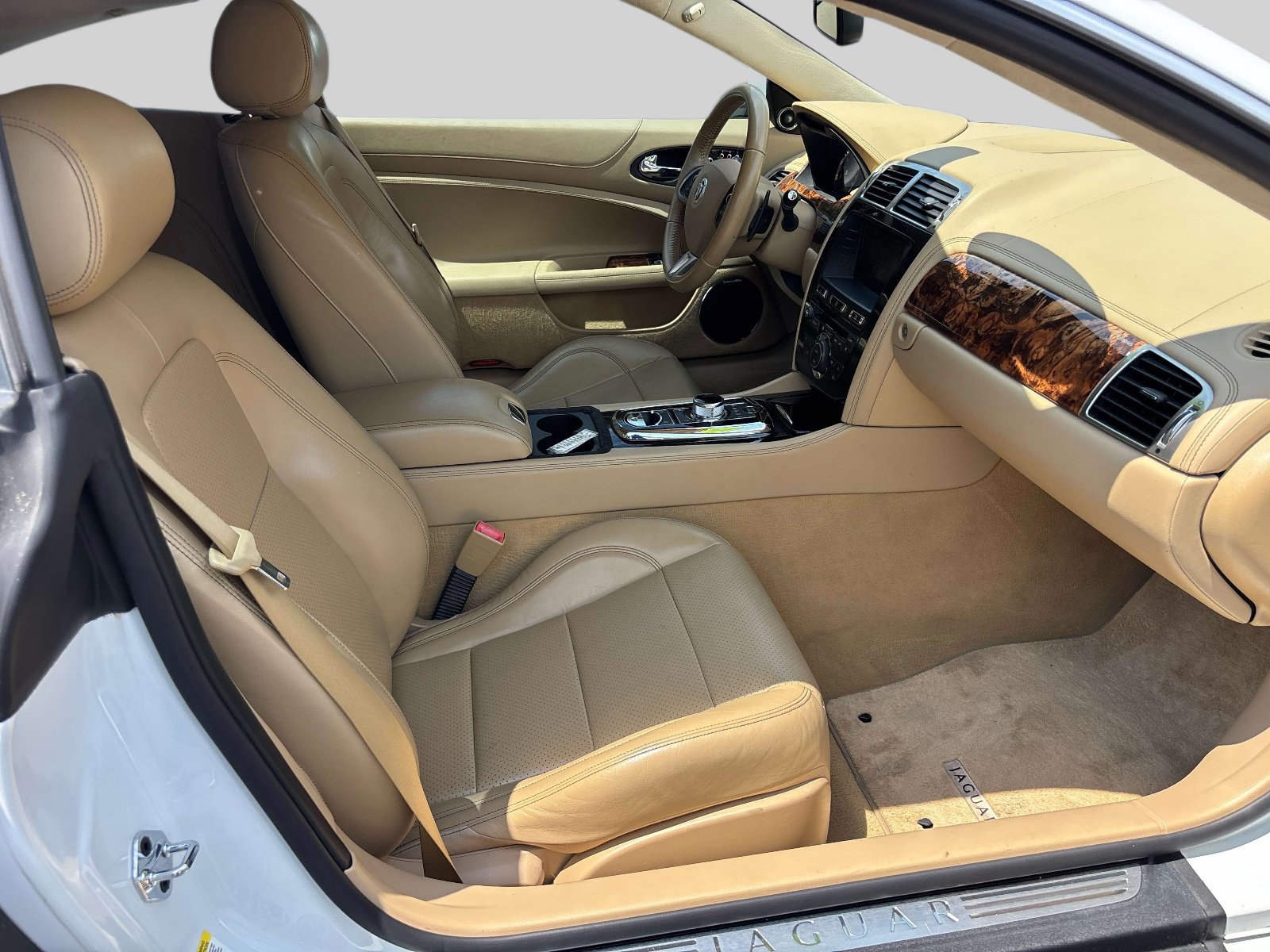 Used 2012 Jaguar XK Coupe RWD image 9