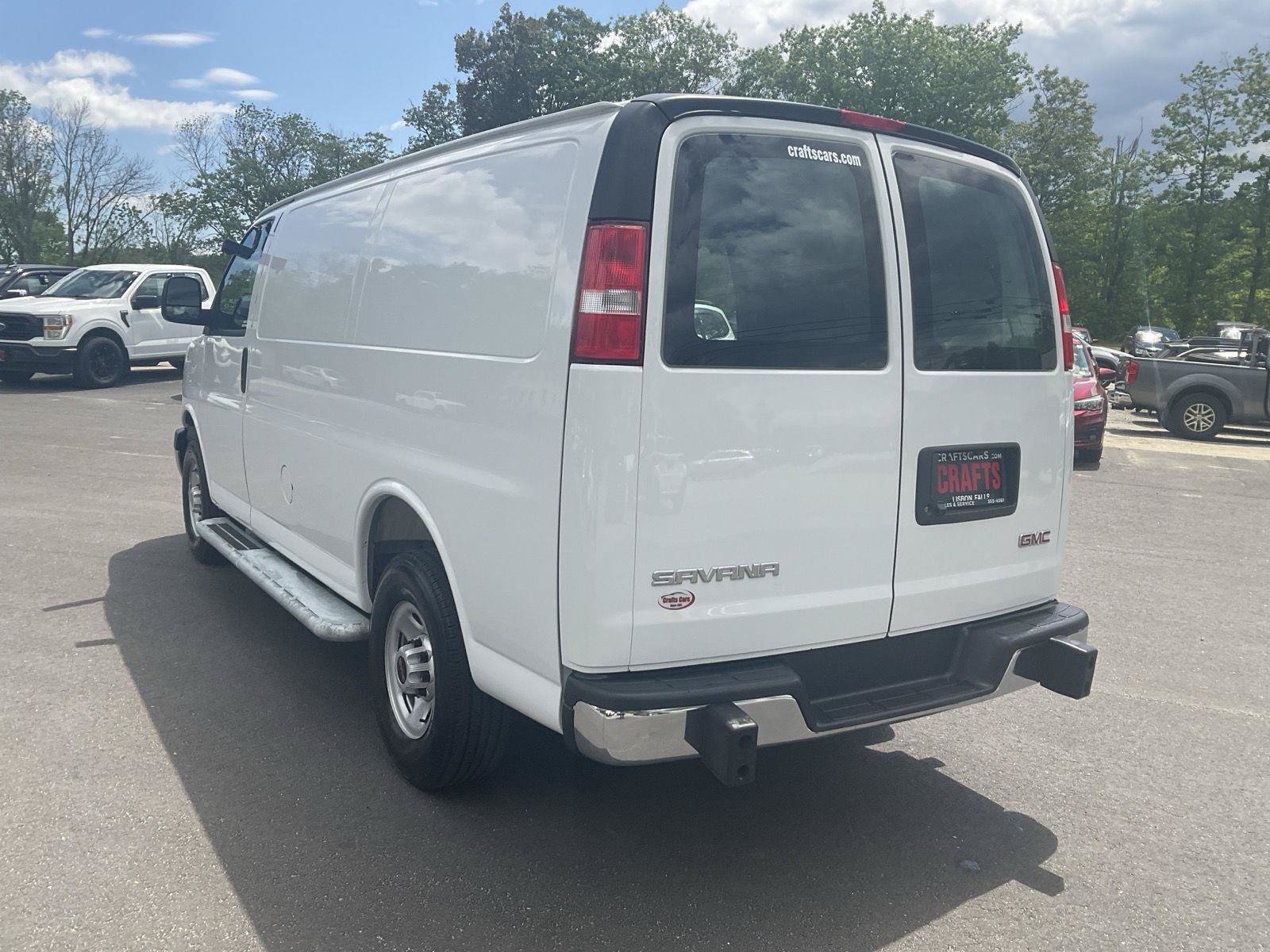 Used 2025 GMC Savana 2500 w/ Driver Convenience Package RWD image 3
