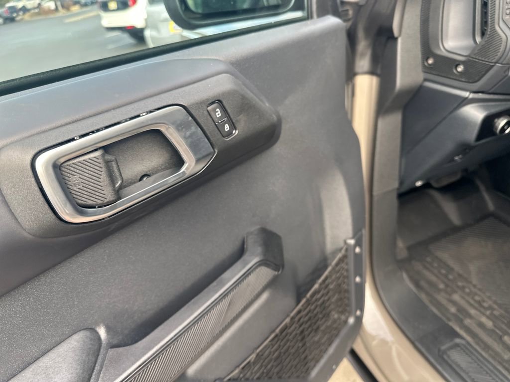 Used 2025 Ford Bronco Badlands AWD/4WD image 11
