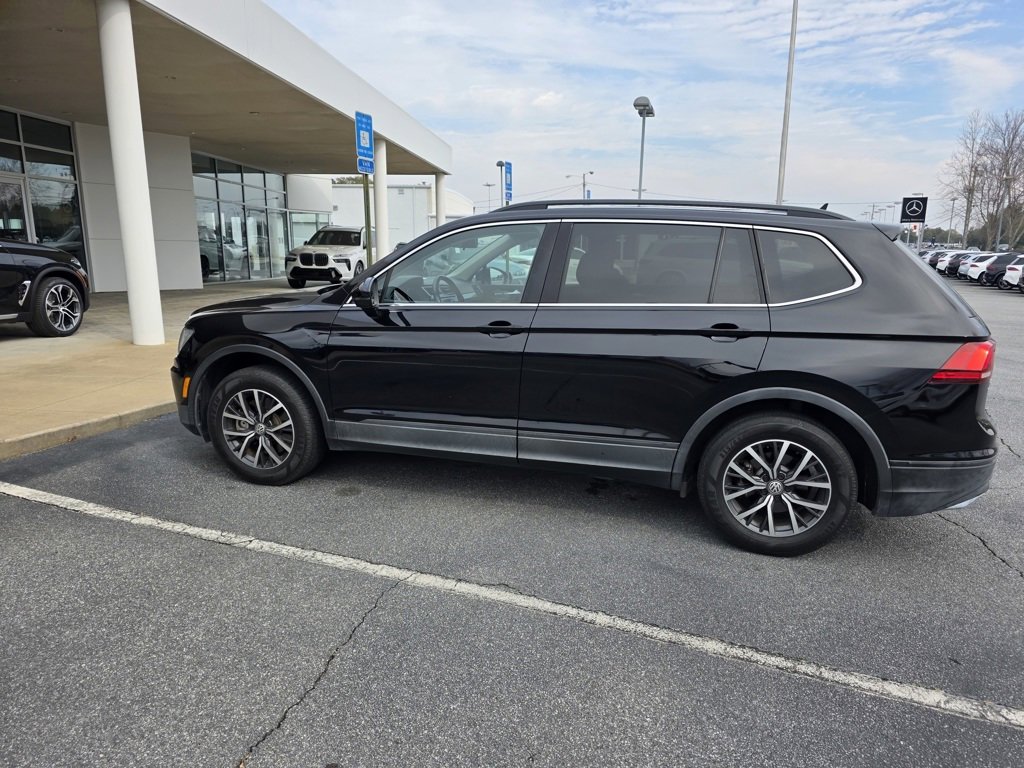 Used 2019 Volkswagen Tiguan SE w/ Panoramic Sunroof Package image 16