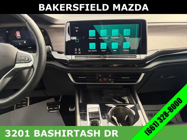 Used 2024 Volkswagen Atlas SEL Premium R-Line image 19