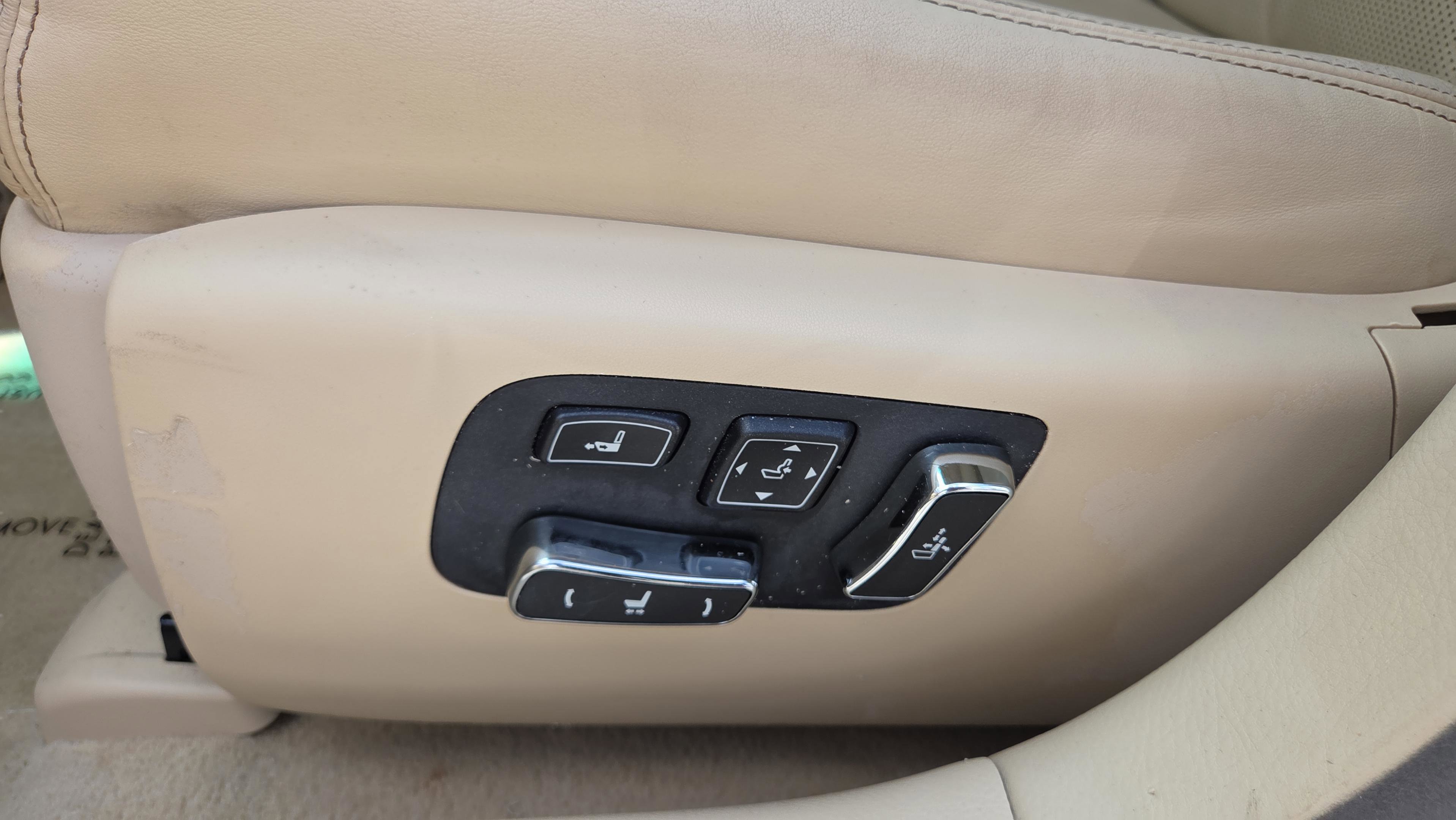 Used 2014 Lexus LS 460 AWD w/ Comfort Package image 10