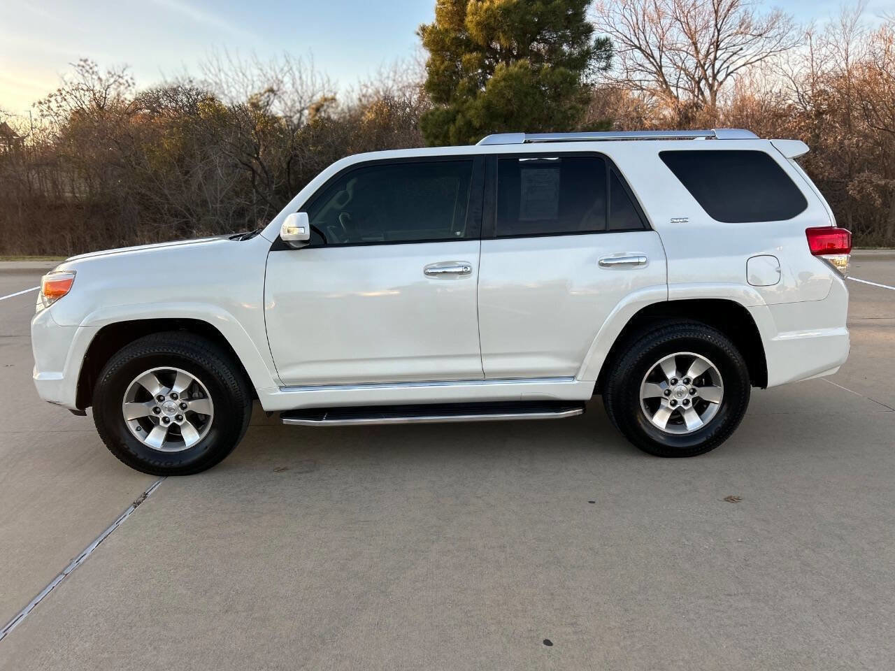 Used 2012 Toyota 4Runner SR5 image 9