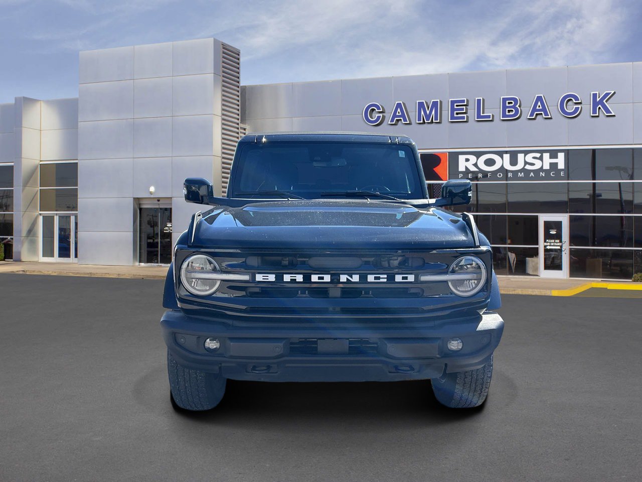 Used 2023 Ford Bronco Outer Banks AWD/4WD image 3