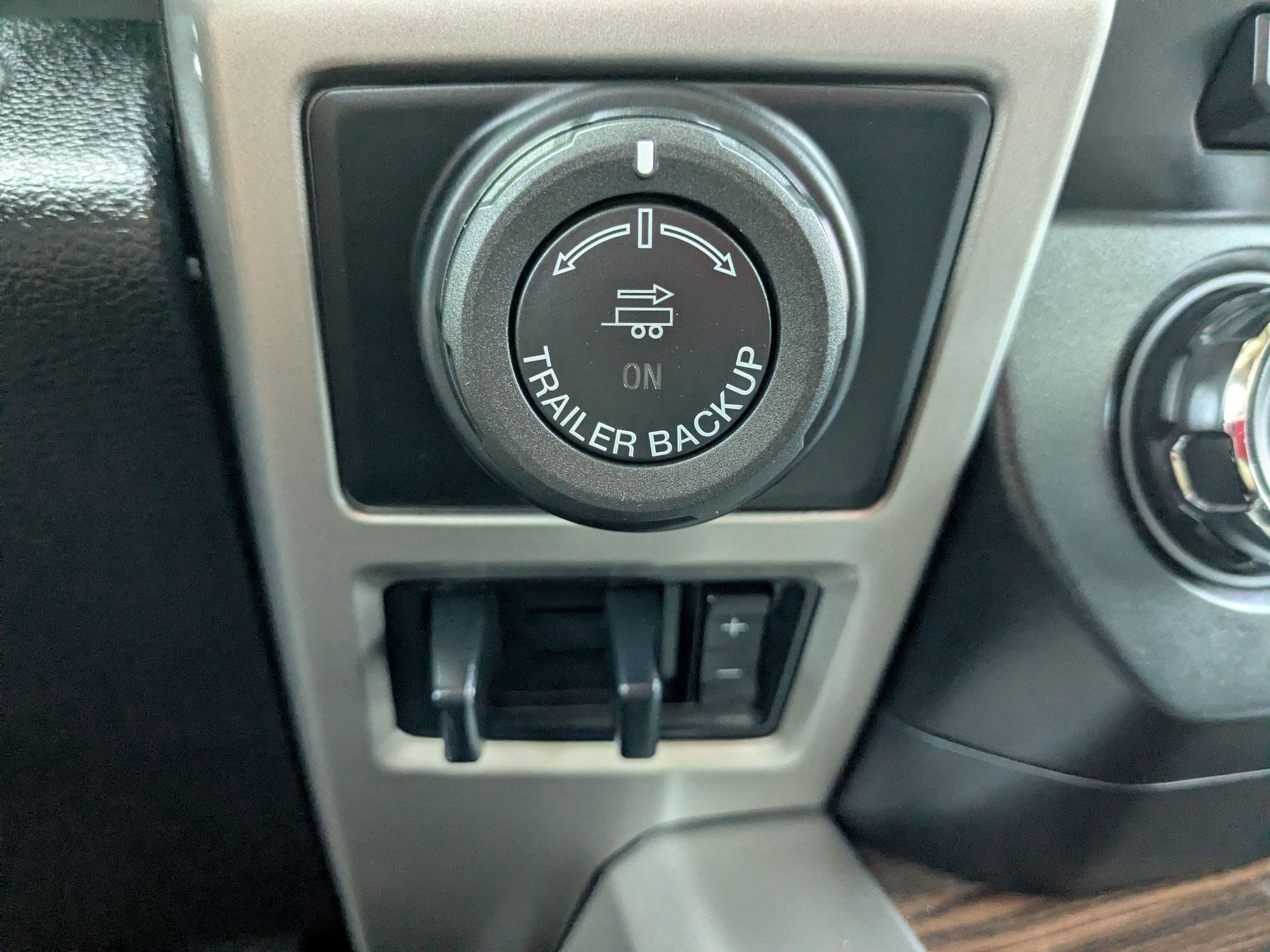 Used 2017 Ford F150 Lariat image 27