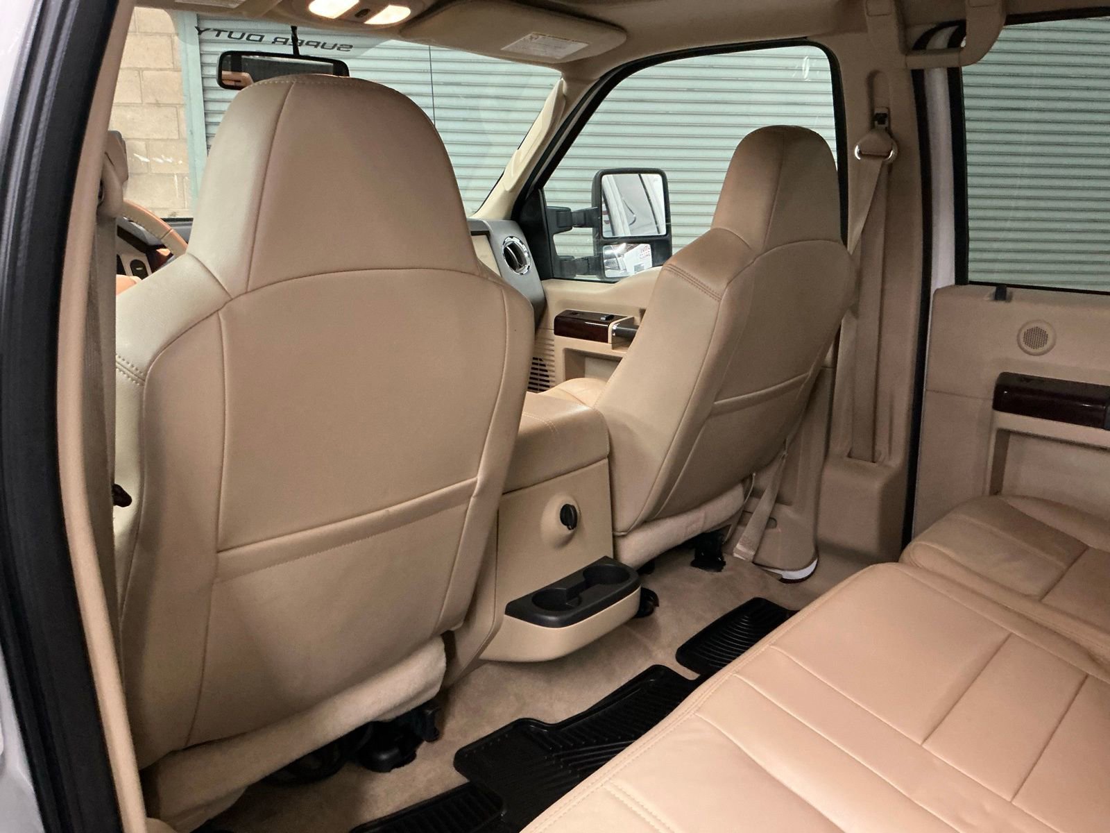 Used 2010 Ford F250 Lariat image 16