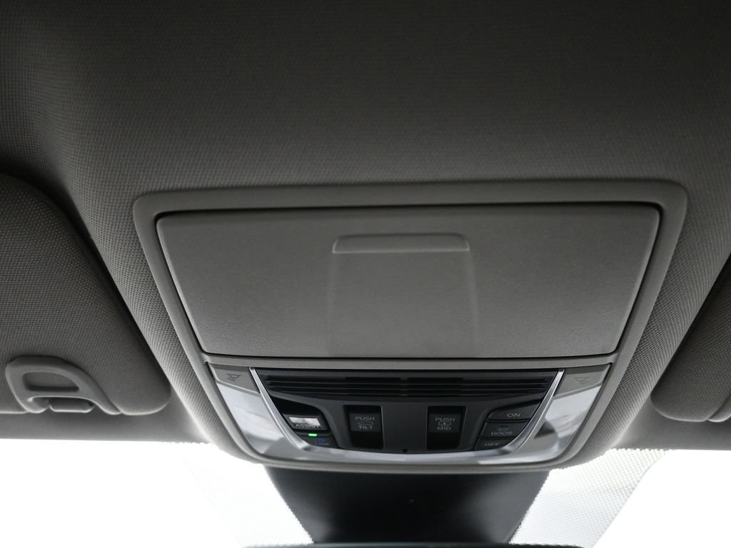 Certified 2024 Acura MDX SH-AWD image 17