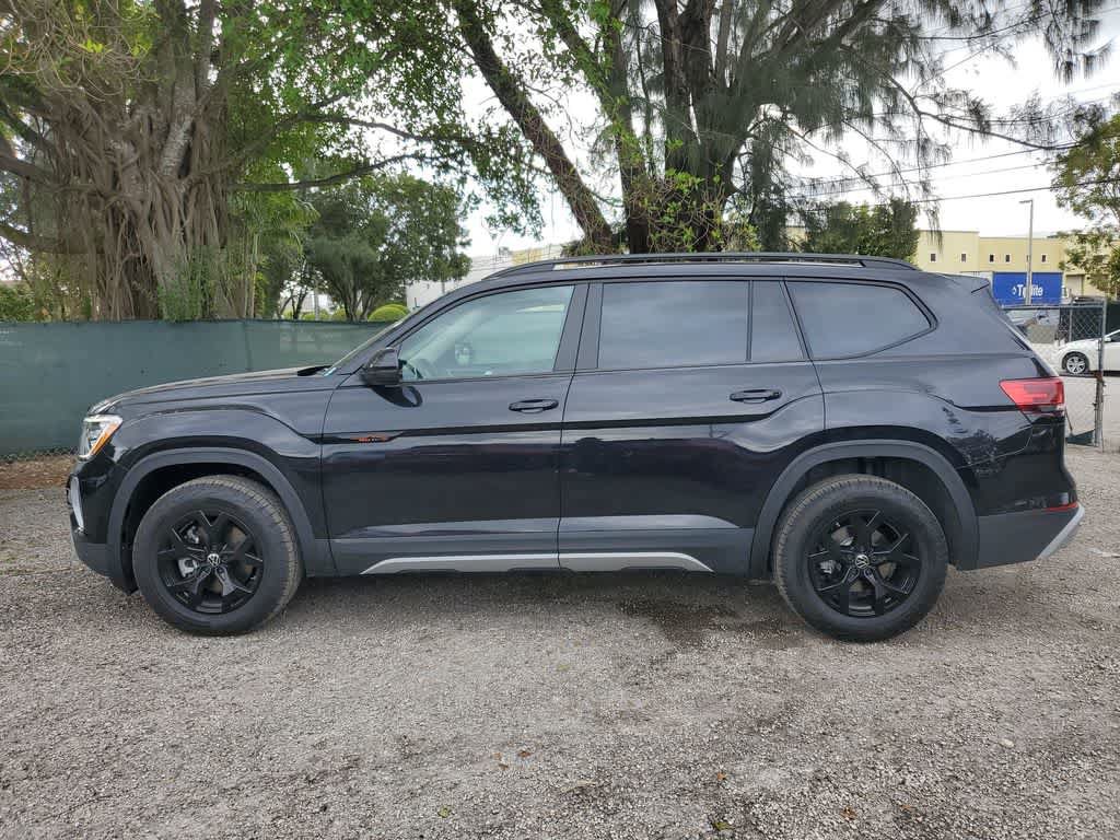 Certified 2024 Volkswagen Atlas Peak Edition SEL AWD/4WD image 16