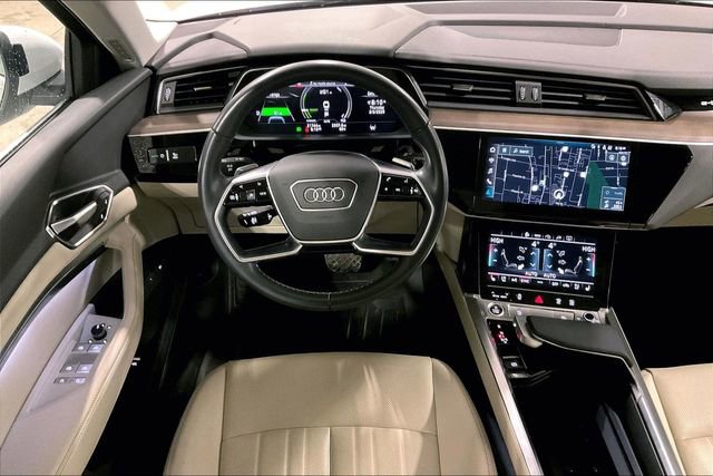 Used 2024 Audi Q8 e-tron Premium Plus w/ Premium Plus Package image 5