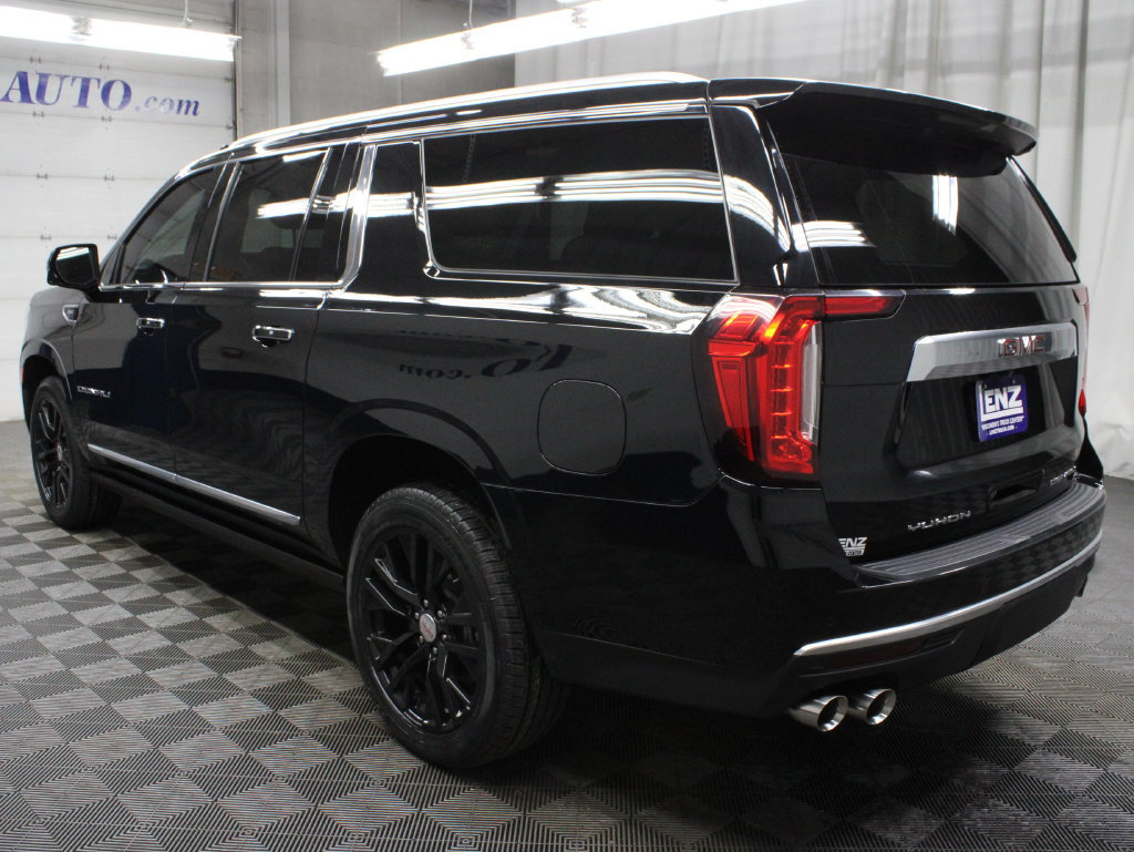 Used 2023 GMC Yukon XL Denali AWD/4WD image 7