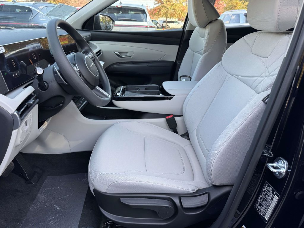 New 2026 Hyundai Tucson Blue SE FWD image 15