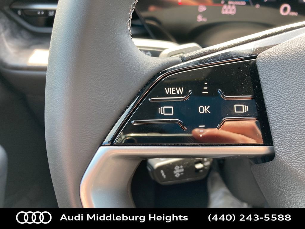 Used 2025 Audi Q5 Premium w/ Convenience Package image 41