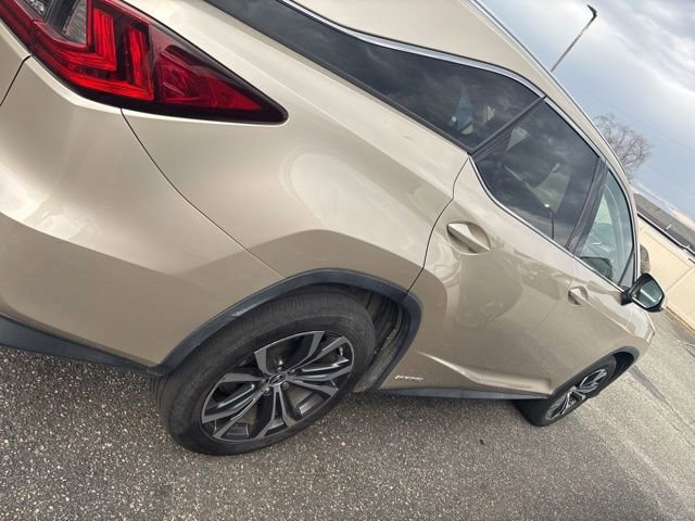 Used 2018 Lexus RX 450hL Premium w/ Premium Package image 2